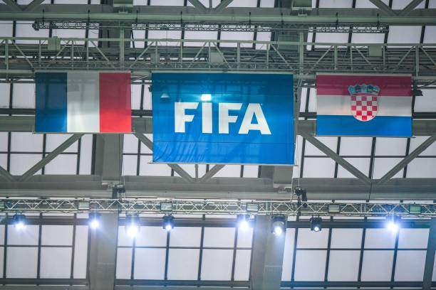 下有黄牌警 下有黄牌警