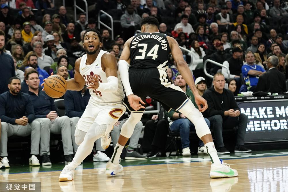 满了好奇 满了好奇